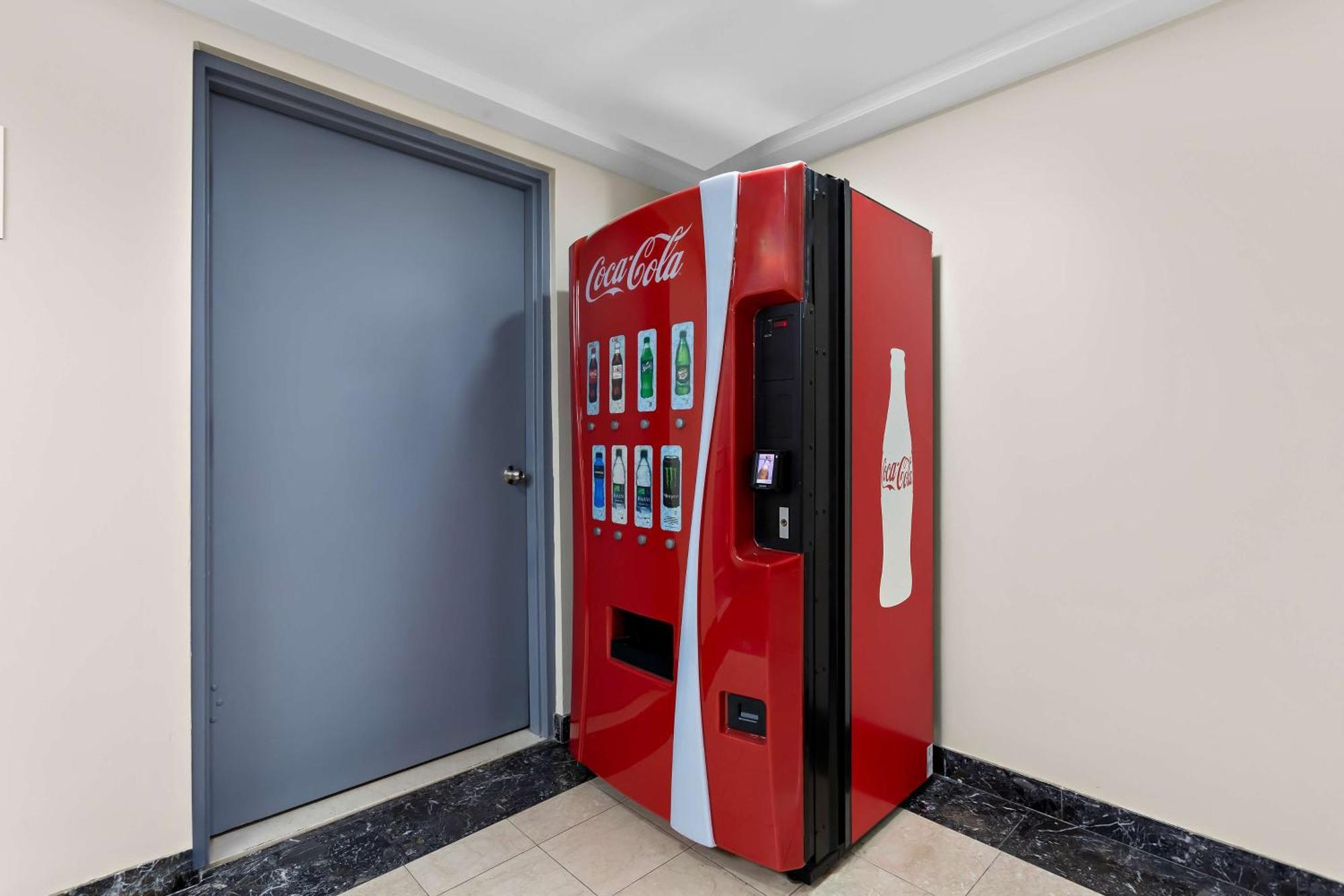 Surestay Plus By Best Western ווינדזור מראה חיצוני תמונה