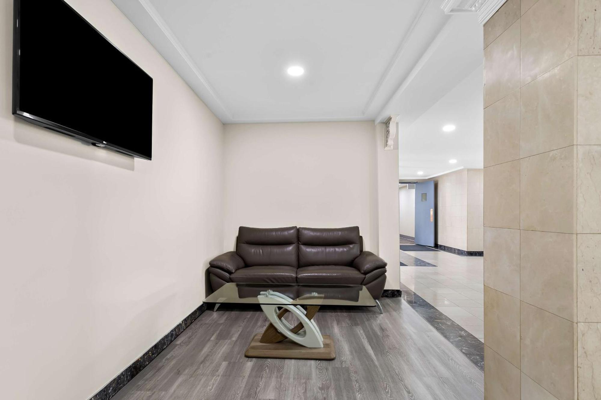 Surestay Plus By Best Western ווינדזור מראה חיצוני תמונה